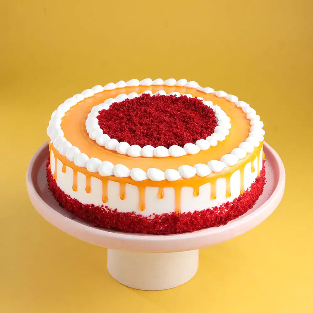 Red Velvet Bliss: Coffee Drip Cream Cake